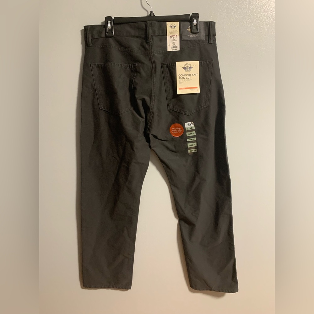 Dockers men’s straight fit 32x30 new with tags.